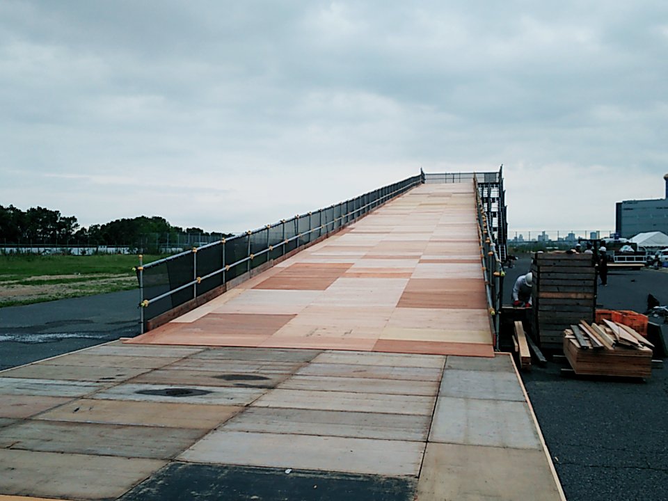 ウォータースライダー